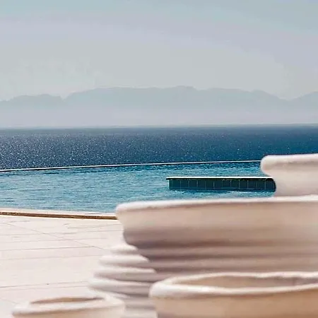 White Donkey Boutique Otel 4*