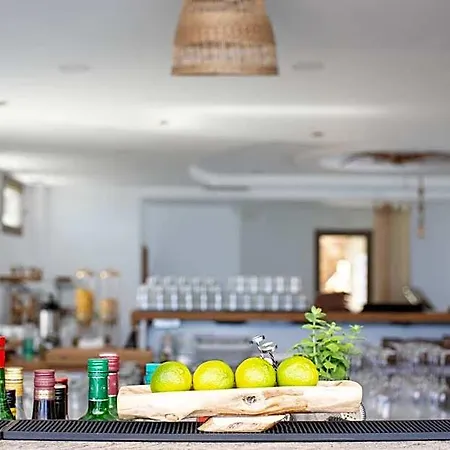 White Donkey Boutique Otel 4*